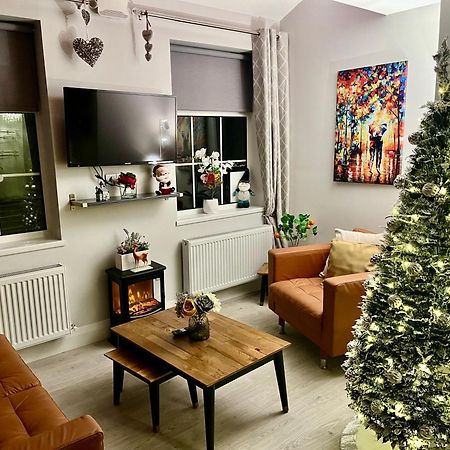 Trinity Apartments Four 1-Bedroom Apts Waterford City Centre Buitenkant foto