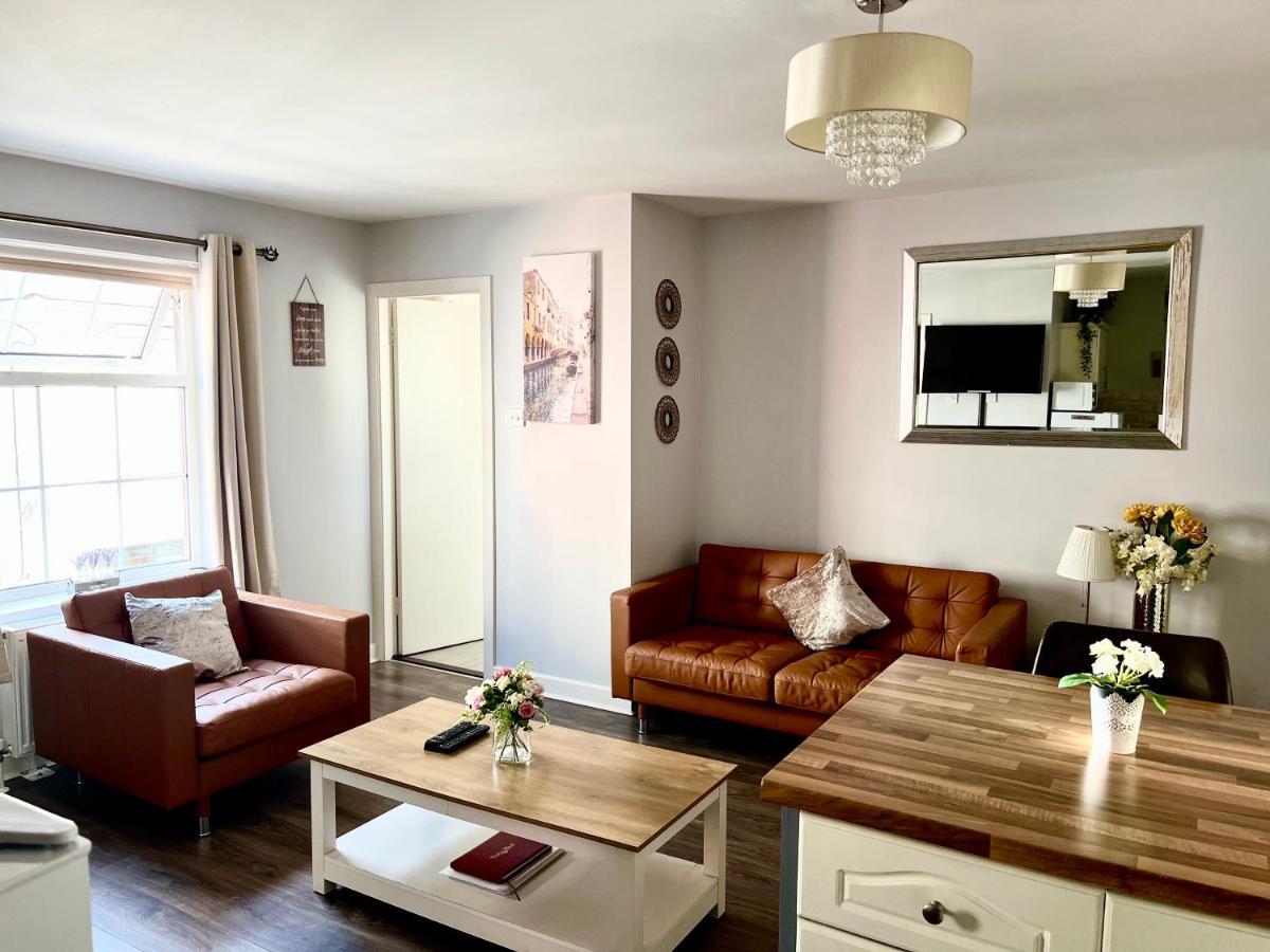 Trinity Apartments Four 1-Bedroom Apts Waterford City Centre Buitenkant foto