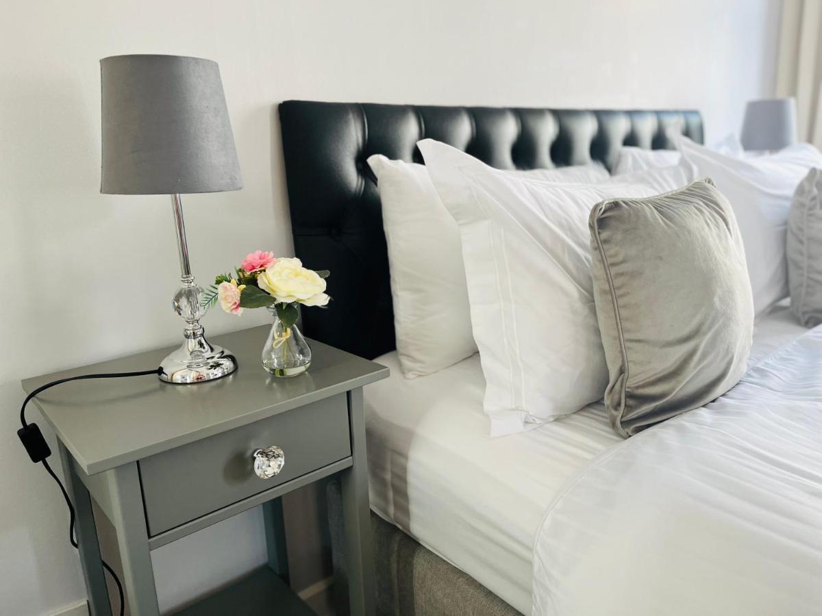 Trinity Apartments Four 1-Bedroom Apts Waterford City Centre Buitenkant foto