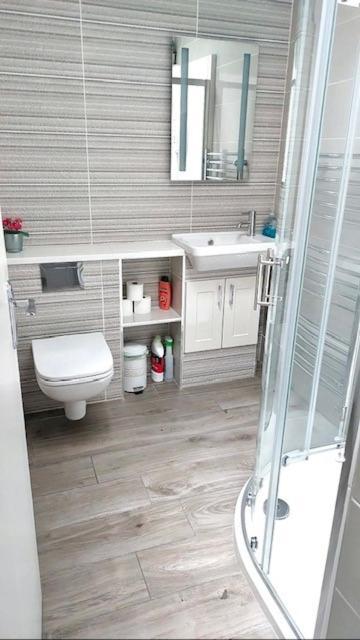 Trinity Apartments Four 1-Bedroom Apts Waterford City Centre Buitenkant foto