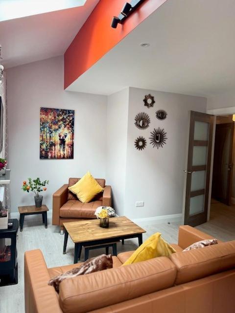 Trinity Apartments Four 1-Bedroom Apts Waterford City Centre Buitenkant foto