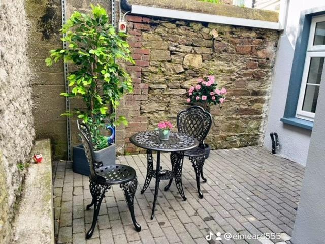 Trinity Apartments Four 1-Bedroom Apts Waterford City Centre Buitenkant foto