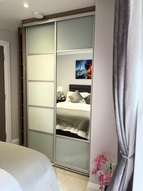 Trinity Apartments Four 1-Bedroom Apts Waterford City Centre Buitenkant foto